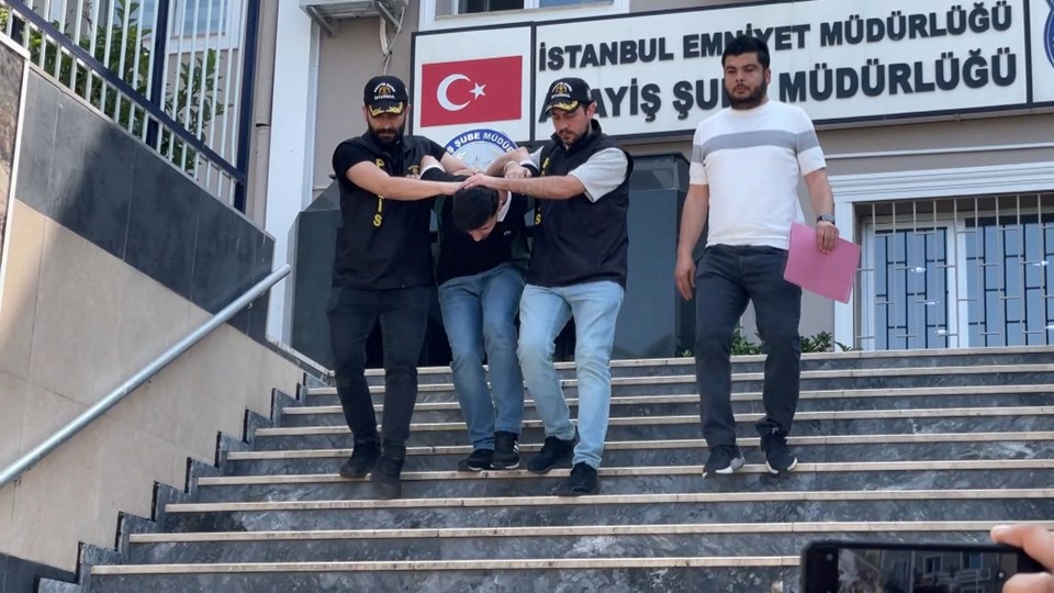 Bebek'teki lüks restorana haraç kurşunu - 1