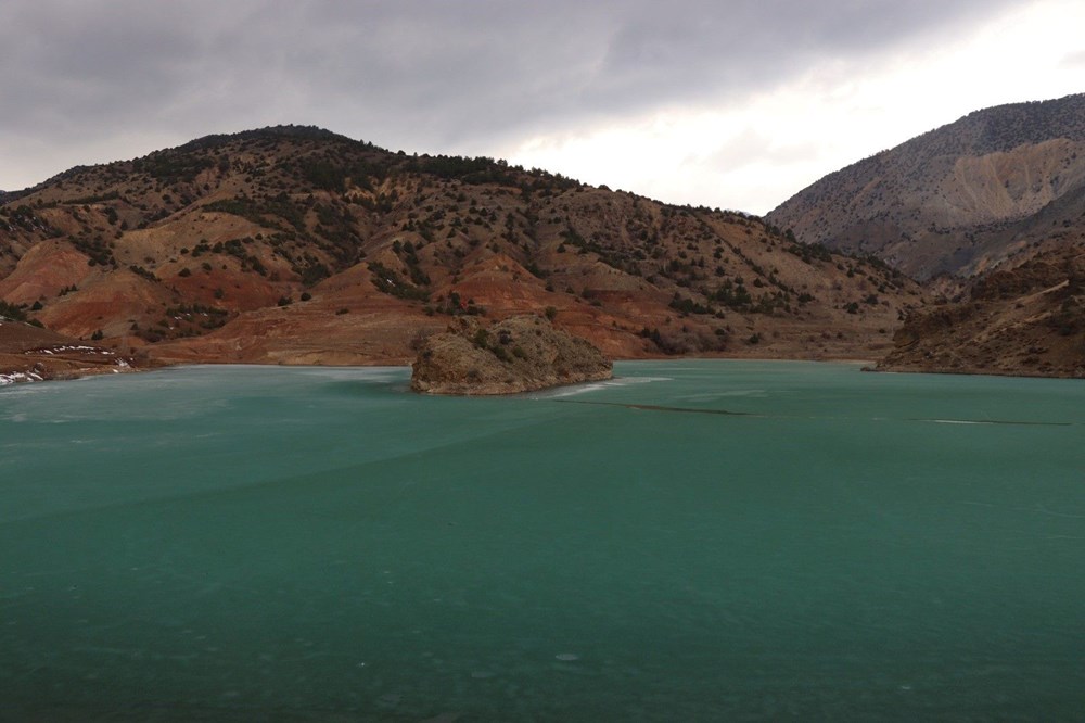 Erzurum'daki Turkuaz Göleti kendine hayran bırakıyor - 1