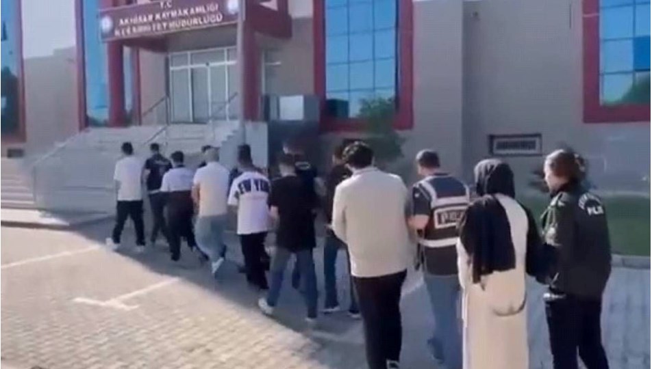 Dolandırıcılık ağına operasyon: "Hesabını ver, kolay yoldan para kazan"